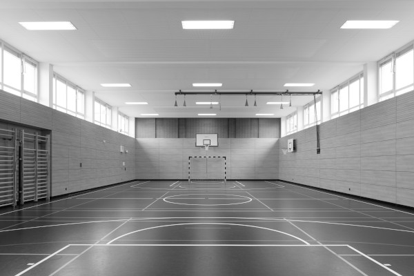 02/2023 - Die Generalsanierung der Schulsporthalle in Hohenroth ist nach 2-jähriger Bauzeit in den letzten Zügen vor Fertigstellung.